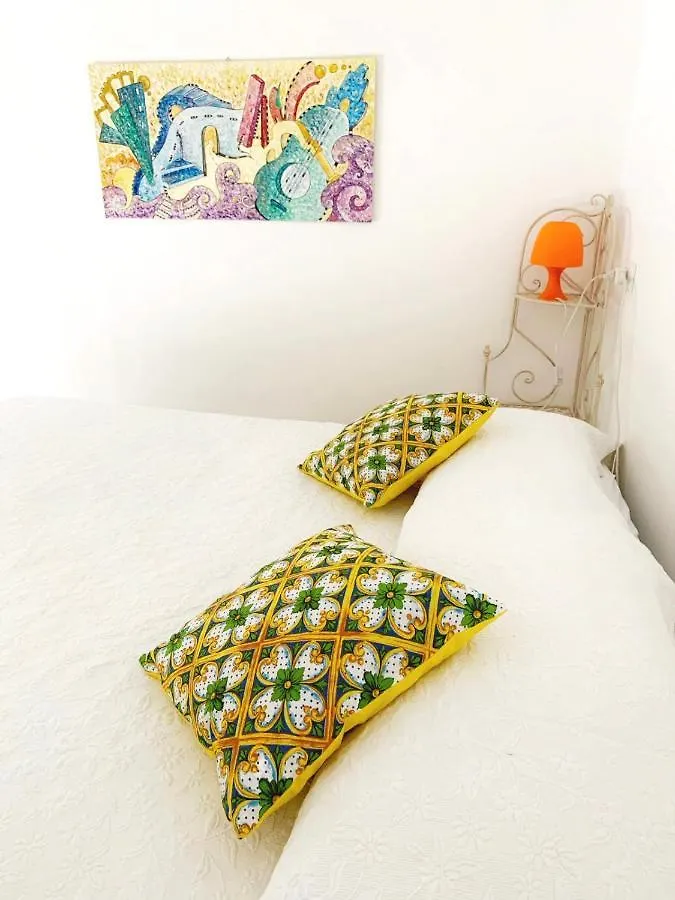 L'Angolo Di Laura Comfortable Rooms Trapani