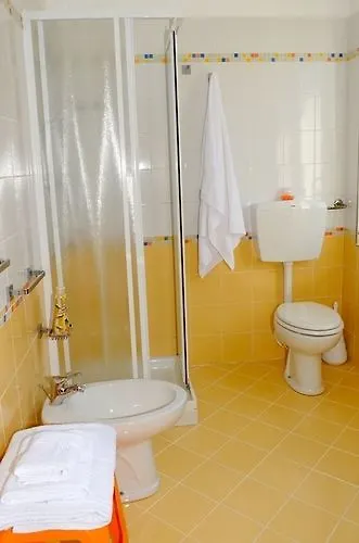 L'Angolo Di Laura Comfortable Rooms トラーパニ