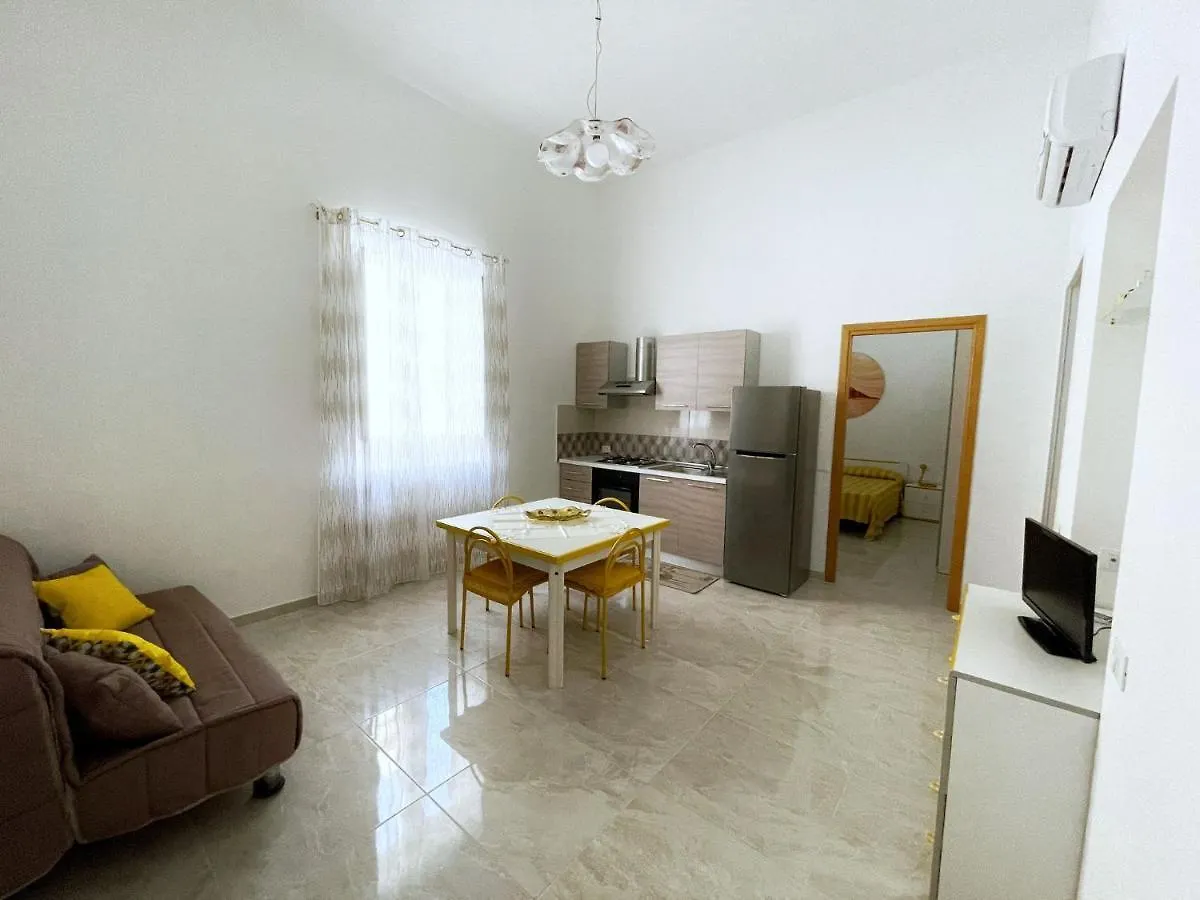 L'Angolo Di Laura Comfortable Rooms Trapani Affittacamere