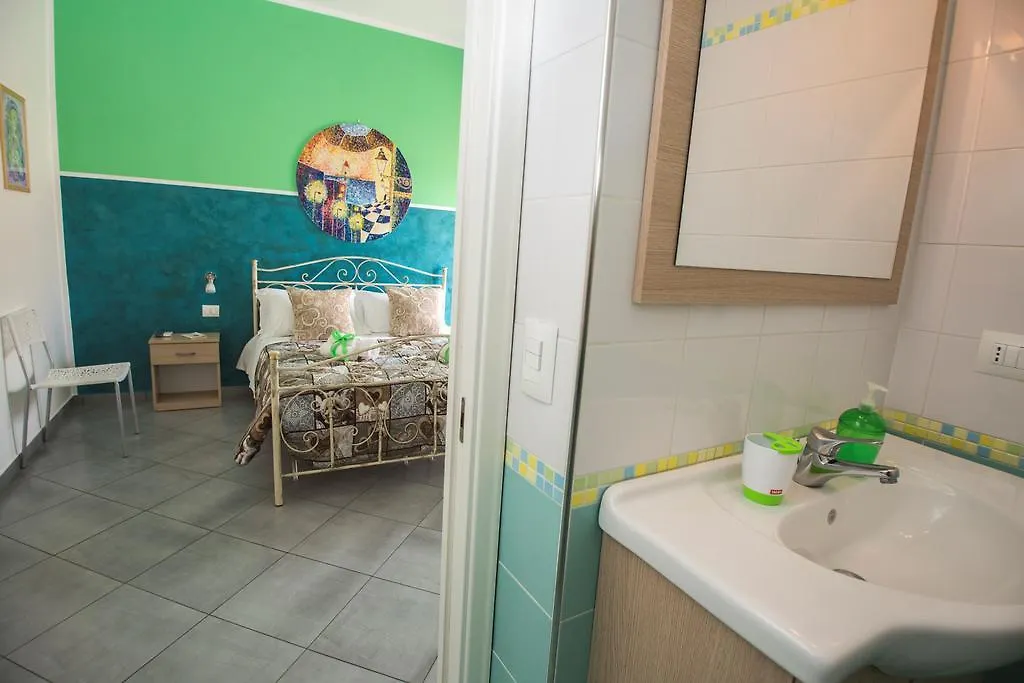 L'Angolo Di Laura Comfortable Rooms Trapani 3*,  Italia