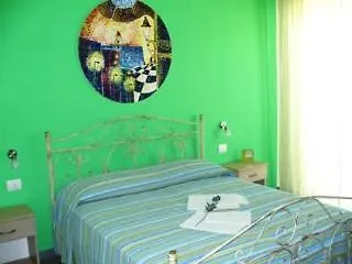 L'Angolo Di Laura Comfortable Rooms Trapani Italia